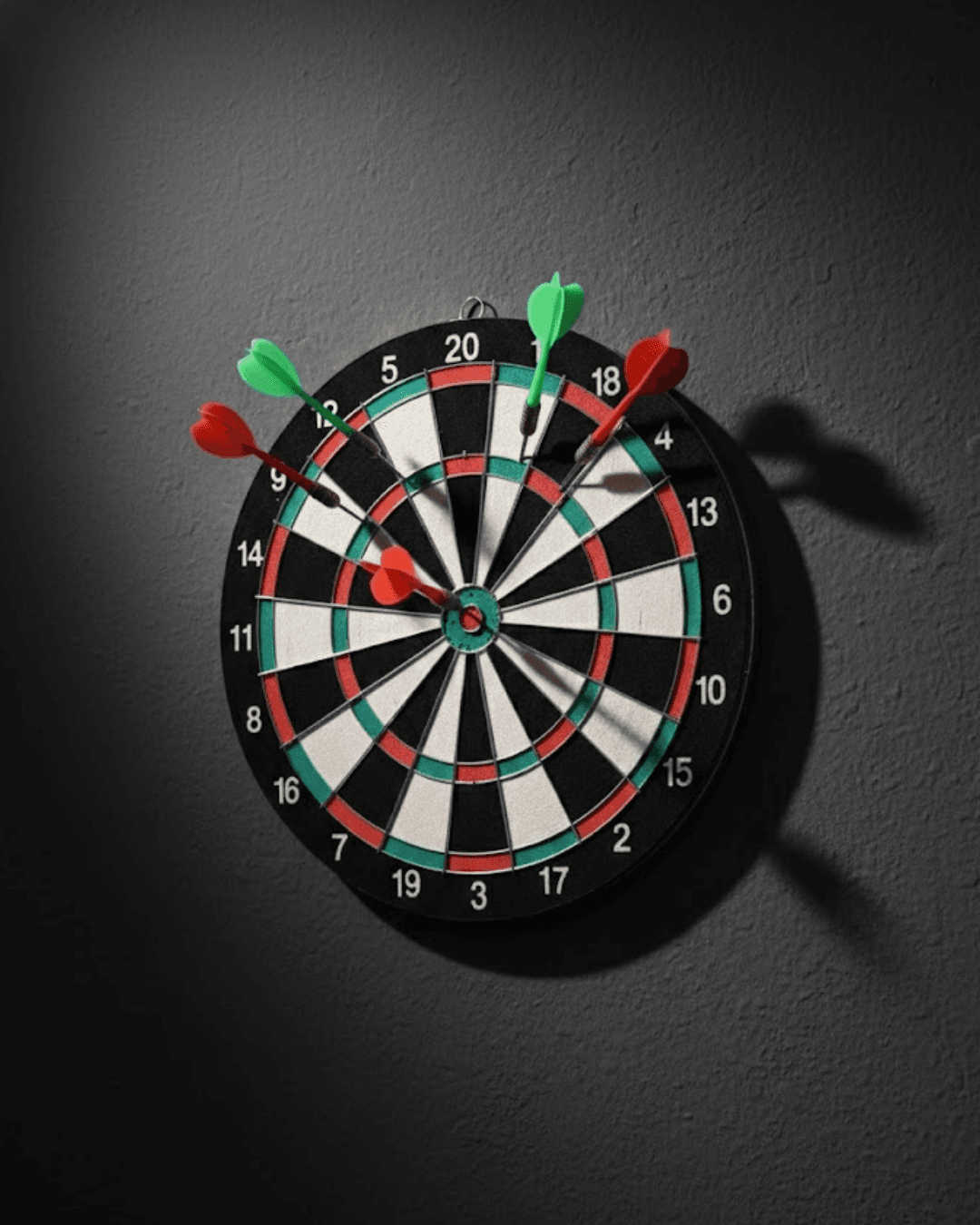 İnç Profesyonel Dart Tahtası Dayanıklı Yapı ve 4 Metal